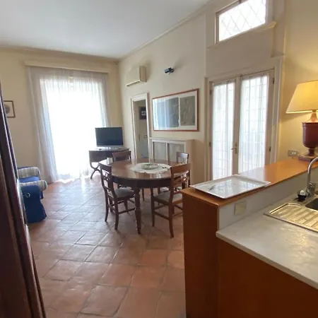 Royal Apartment In San Domenico Maggiore Napoli Esterno foto
