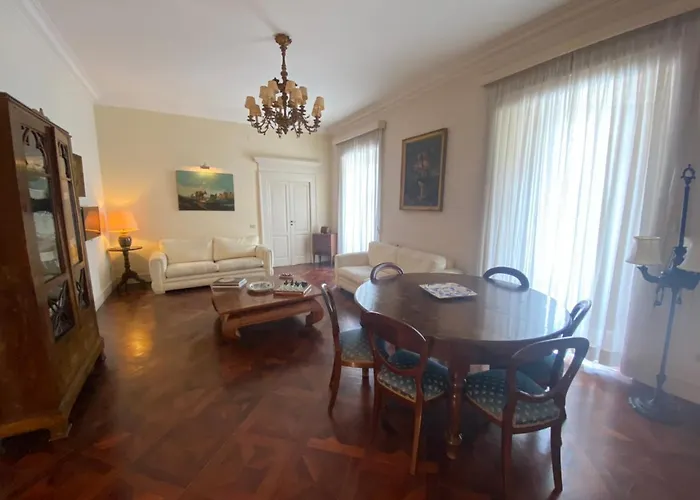 Royal Apartment In San Domenico Maggiore
